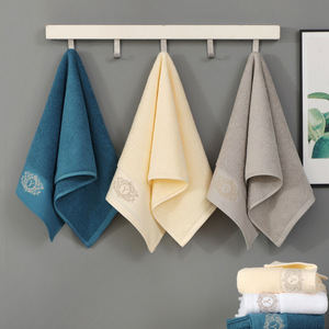Juego de <span class=keywords><strong>Toallas</strong></span> de <span class=keywords><strong>Baño</strong></span> de Algodón 100% con Logotipo Personalizado, <span class=keywords><strong>Toallas</strong></span> de <span class=keywords><strong>Baño</strong></span> de Lujo Grandes, Suaves y Absorbentes, de Satén Dorado Dobby, para <span class=keywords><strong>Baño</strong></span> y Hotel - Product Image 4