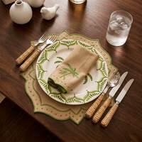 Set de table en lin festonné orné avec bordure brodée, style ferme française, lavable