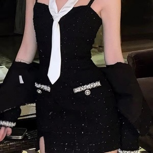 Ensemble en tweed style britannique automne-hiver, chic, manteau court perlé + robe licou unie, ensemble deux pièces pour femme de bureau, style coréen - Product Image 1