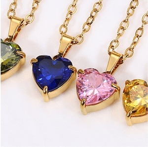 Collier ras du cou tendance en acier inoxydable plaqué or avec pendentif cœur entièrement serti <span class=keywords><strong>de</strong></span> zircons cubiques et 12 pierres <span class=keywords><strong>de</strong></span> naissance, vente en gros - Product Image 5