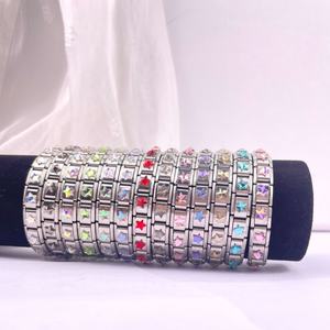 Pulsera de acero inoxidable chapada en oro con diseño de estrella de cinco puntas y diamantes, estilo italiano, para aniversario, éxito transfronterizo. - Product Image 1