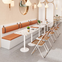 Klappbare Kunststoff-Gastronomie-Möbel Tisch-Stuhl-Kombination Modernes Design für Café Restaurant Einkaufszentrum