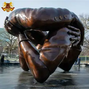 Açık Park dekor soyut büyük pirinç çıplak bronz döküm adam kadın Hugging heykeli 3D Scupture