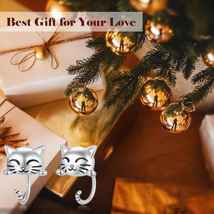 Aretes de Gato Sonriente para Mujer, Diseño Minimalista y Dulce, para Uso Diario en la Oficina, Regalo para Fiestas, Accesorios - Product Image 1