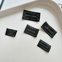 Etiqueta tejida negra de diseño HECHO A MANO para etiquetas de tela, accesorios de ropa, Etiquetas tejidas hechas a medida
