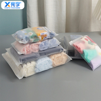 En stock, sac à fermeture éclair transparent givré pour vêtements, sac d'emballage en polyéthylène refermable pour t-shirts, jeans, pantalons, sweats à capuche