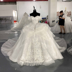 Nouvelle robe de <span class=keywords><strong>mariée</strong></span> de luxe princesse, style moderne, avec lourdes décorations florales en dentelle faites à la main, <span class=keywords><strong>grande</strong></span> traîne Lsmx166 pour la mère de la <span class=keywords><strong>mariée</strong></span> - Product Image 2