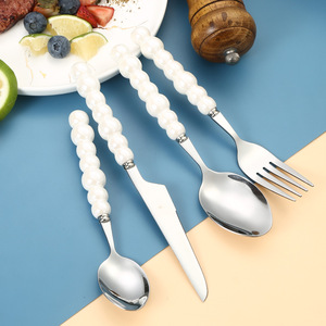 Juego de Cubiertos de Acero Inoxidable con Mango de Cerámica Perla, Cuchillo, Tenedor y Cuchara, en Caja de Regalo, para Postre y Carne - Product Image 4