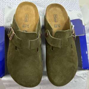 Mules plates d'extérieur de qualité supérieure, sabots Birkenstock, sandales Bostones en cuir véritable et daim, pour hommes et femmes, avec semelle en liège Hana, sabots solides - Product Image 1