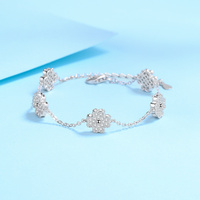 Joyería fina Cinco flores Trébol de cuatro hojas Micro incrustaciones Moissanite completo S925 Pulseras de la suerte de plata esterlina para fiesta de mujer