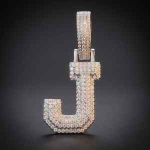 Pendentif lettre J en argent 925 de luxe KIVORA avec micro-pavé de moissanite rond, unisexe, à porter au quotidien - Product Image 2