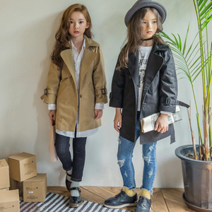 Ventes en gros de robes Burlington Factory pour les fêtes, manteau en fausse fourrure camouflage - Product Image 1