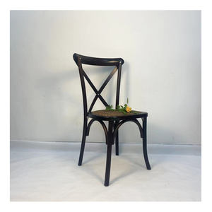 Chaise en bois durable de style fermier classique <span class=keywords><strong>pour</strong></span> adultes, idéale <span class=keywords><strong>pour</strong></span> les mariages, les banquets et les événements, avec dossier croisé - Product Image 1