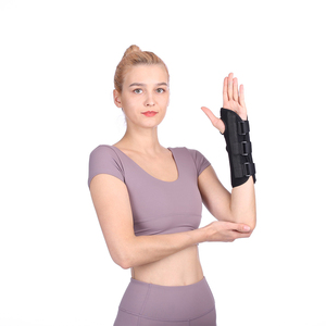 Attelle de <span class=keywords><strong>poignet</strong></span> réglable du <span class=keywords><strong>canal</strong></span> <span class=keywords><strong>carpien</strong></span> Attelle de soutien Bande de soulagement de la douleur d'entorse <span class=keywords><strong>Orthèse</strong></span> <span class=keywords><strong>Orthèse</strong></span> Bras Main Bandage Attelle - Product Image 6