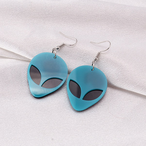 Boucles d'oreilles pendantes en forme d'alien, design de dessin animé en acrylique, bijoux de mode pour femmes - Product Image 4