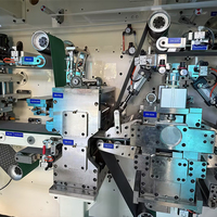 Équipement de production entièrement automatisé servo-moteur pour coussinets absorbants jetables pour animaux de compagnie de haute qualité
