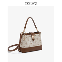 Sac fourre-tout mini de luxe à motif vintage, sac à bandoulière de créateur pour femme avec pendentif métallique, idéal pour les sorties du week-end et les sorties quotidiennes