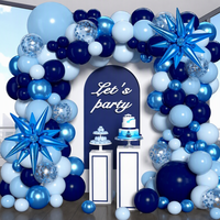 Kit d'arche de ballons bleu marine profond et blanc avec ballons en latex et confettis en feuille pour fête d'anniversaire de garçon sur le thème de l'océan