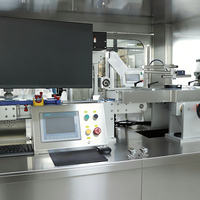 Machine de codage laser UV pour bouchons de bouteilles avec alimentation automatique AI/DWG, inspection visuelle, traçabilité par code QR, anti-contrefaçon et refroidissement par eau