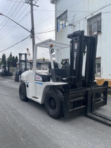 Chariot élévateur TCM d'occasion de 5 tonnes, bon état, prix bas, 3 tonnes, 5 tonnes, 7 tonnes, 10 tonnes, 15 tonnes, 20 tonnes, 25 tonnes - Product Image 4