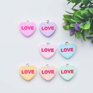 Dijes de Resina de Colores con Letras Inglesas, Corazón de Amor, <span class=keywords><strong>BEMINE</strong></span>, HUGME, LOVE, Acrílico, para Hacer Pulseras, Collares y Joyería Artesanal - Product Image 3