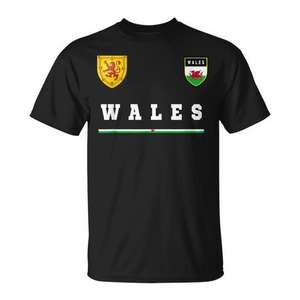 Maillot de football du Pays de Gal, t-shirt noir avec design drapeau et d'héraldique pour les fans de football - Product Image 1