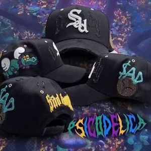 มีสินค้าในสต็อก: หมวกเบสบอลฮิปฮอปแบบปรับได้ ประดับด้วยคริสตัลและงานปัก หมวกแฟชั่นทันสมัย (สำหรับทุกเพศ) - Product Image 1