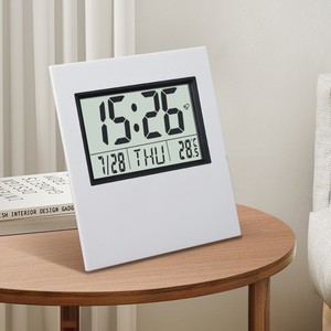 Horloge numérique de bureau LCD à piles en plastique avec alarme, calendrier, fonction snooze, température intérieure, minuteur, grand logo, pour montage mural, Reloj - Product Image 1