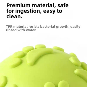 Vente directe usine : Jouet balle couineuse pour animaux de compagnie en TPR, élastique, flottante, lavable, activée par la voix, pour l'entraînement, la mastication et le broyage, avec motifs de pattes - Product Image 5