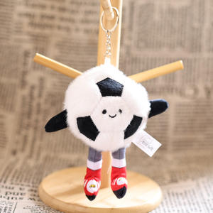 Lindo llavero de oso de peluche súper suave, colgante pequeño de baloncesto y fútbol para almacenamiento de bádminton y mancuernas, relleno de PP - Product Image 4