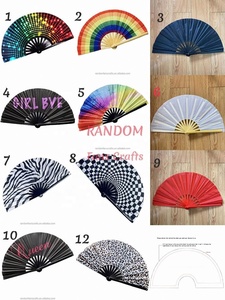 Éventail à main pliable en bambou personnalisé de grande taille 13 pouces 33cm, design sculpté et écologique, pour les cadeaux d'anniversaire et de mariage - Product Image 6