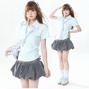 Polo de Manga Corta Azul Claro para Mujer con Corbata a Cuadros, Estilo Preppy, Color Sólido, Largo Regular, Tela Popelina Transpirable - Product Image 1