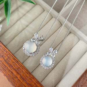 अच्छी गहने हार थोक लक्जरी महिला जेडेड हार लक्जरी सफेद जेड एजेंट लड़कियों के उपहार के लिए धनुष पेलेंट हार - Product Image 1