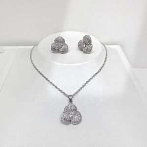 Ensemble collier et boucles d'oreilles simples en argent sterling 925, prix d'usine, nœud délicat, fantaisie coréenne, zirconias, bijoux uniques. - Product Image 2