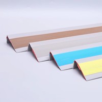 Marches d'escalier en PVC autocollantes modernes à installation rapide, antidérapantes, pour projets de rénovation