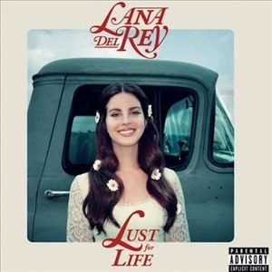 Lana Del Rey <span class=keywords><strong>Lust</strong></span> for <span class=keywords><strong>Life</strong></span> CD, album indie pop emblématique avec des singles à succès et des invités prestigieux - Product Image 2
