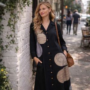 Abito chemisier midi da donna personalizzato in <span class=keywords><strong>lino</strong></span> e cotone <span class=keywords><strong>nero</strong></span> con applicazione geometrica ovale, collo a revers dentellato e maniche lunghe, alla moda e casual - Product Image 5