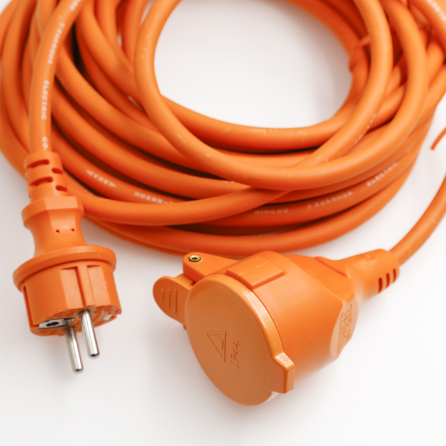 ES-005 CE GS EUROPE STANDARD SOCKET EXTENSION CORDS HEAVY DUTY IP44 H05RR-F 3X1.5 RED