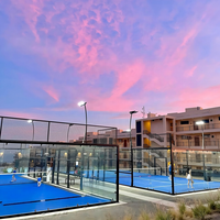 Terrain de padel panoramique avec éclairage LED 200W 400W pour jeu nocturne 20x10m, terrain extérieur/intérieur entièrement vitré