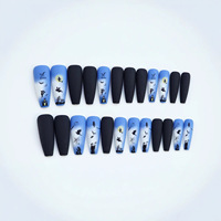 Faux ongles à presser Halloween Sorcière et Fantôme, extra longs, forme cercueil, avec motifs maison hantée effrayante noir mat et bleu, en acrylique