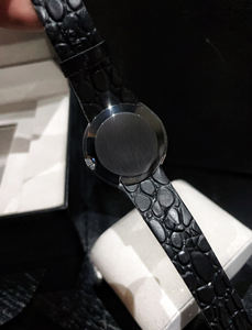 Nouvelle montre pour femme - l'essence d'une époque - Verre saphir - Magnifique montre - Product Image 4