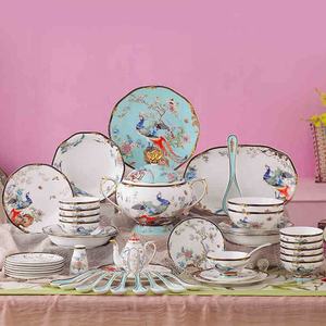 Vente en gros de 68 pièces d'ensembles de vaisselle en porcelaine fine à motif d'oiseaux heureux traditionnels chinois - Product Image 1