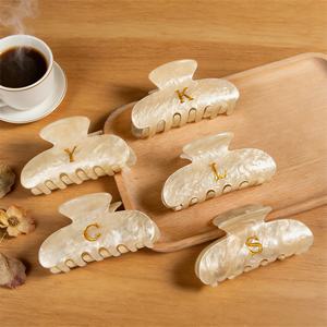 Pinzas de Pelo de Acrílico con Letras Doradas Talladas, Estilo Europeo-Americano, Gran Venta, para Niñas y Mujeres, Decoración Elegante para el Cabello - Product Image 4