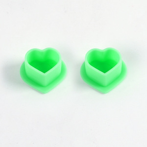 Wholesale 200pcs Heart Tattoo Ink Cups Silicone Pigment <b>Holder</b> Disposable Cup Tattoo Studio Convenient Ink Cup - Product Image 2