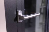 Ventana Abatible RG95 con Rotura de Puente Térmico, Valor U 1.1, Triple Acristalamiento, Revestimiento PVDF, Garantía de 5 Años para GCC