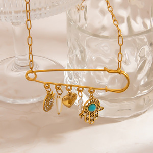 Collar de cadena de acero inoxidable con dijes, chapado en oro de 18 quilates, cadena para clavícula para mujer, joyería de moda. - Product Image 3