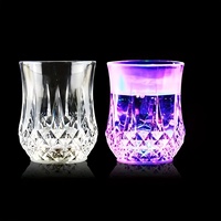 Tasse LED À Clignotement Automatique Multicolore Lumineuse pour Vin Bière Whisky, Verre pour Bar Club Fête Noël