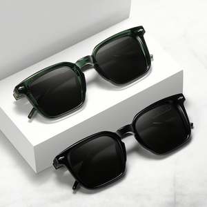 Lunettes de soleil polarisées carrées personnalisées pour hommes et femmes, protection UV400, monture TR90, idéales pour la conduite - Product Image 3