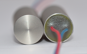 มอเตอร์สั่นสะเทือนกันน้ำแบบแม่เหล็กถาวร 1126 Brush DC 3.3V จากโรงงานโดยตรง ขนาดเส้นผ่านศูนย์กลาง 10 มม. ความยาว 26 มม. สำหรับบ้านอัจฉริยะและพัดลมเรือ - Product Image 3