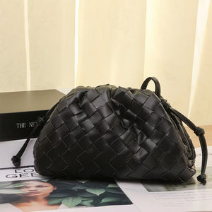 Nuevo Bolso de Hombro de Piel Suave Tejida, Clutch Diagonal de Alta Gama, Popular Bolso de Mujer de Piel Vacuna, de Poliéster, Moderno y Casual - Product Image 2